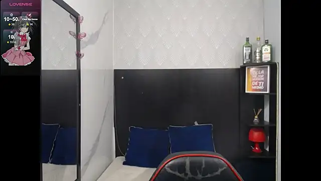 nancy_blonde live