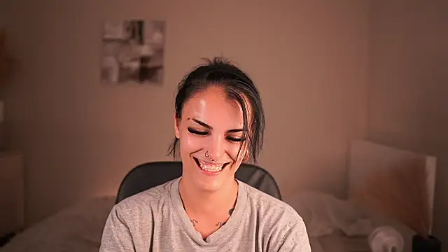 Pauline_2005 live