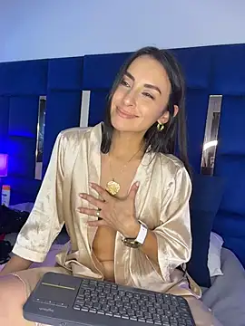 velvetlunaa_ live