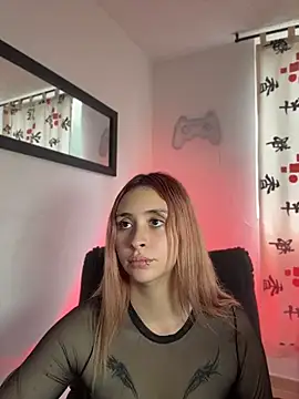Sophia_LuxxX live