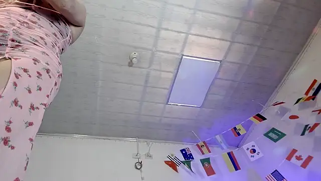 Lola_137 live