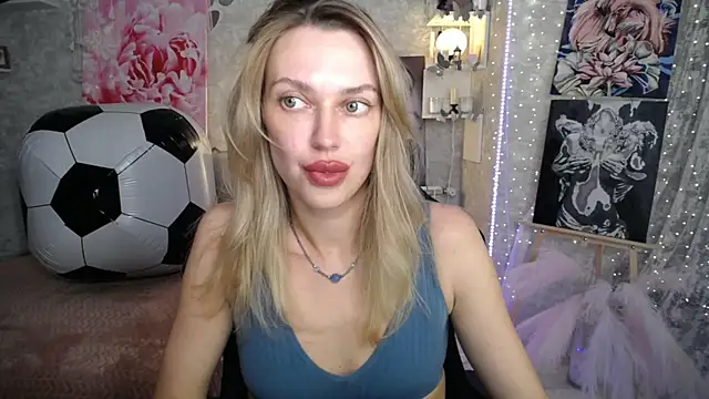 NickyAdamidi live