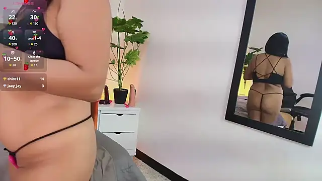 Anthonelaa__ live