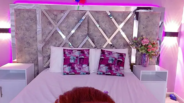 LolaGray__ live
