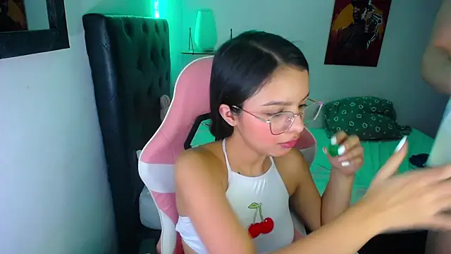 jessi_and_boy live