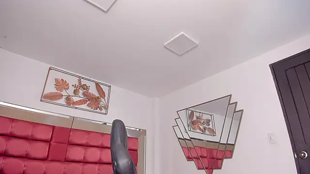 SaraWagner_ live