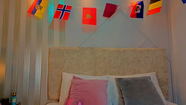 Tayra_Pradit live