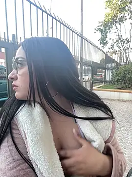 MiaSanchez_Pink live