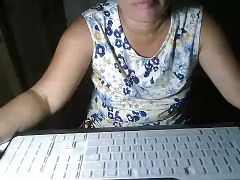 wethornypussy4u live