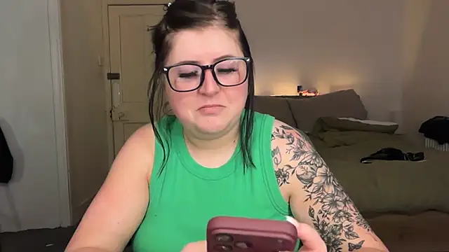 LucyLou31 live