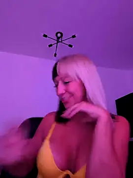 kendra_peach live