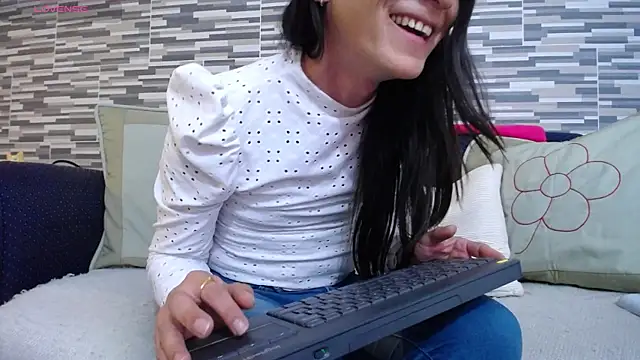 VioletaGomez_Co profile
