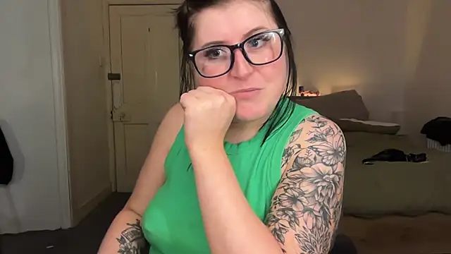 LucyLou31 live