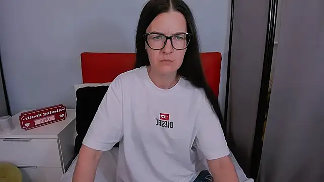 NadiaXlove live