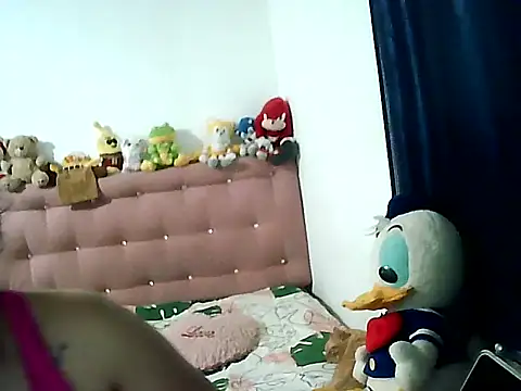 Chiquilove27 live