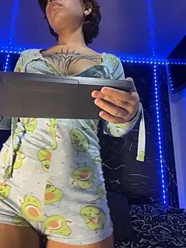 Ashnikko___ live