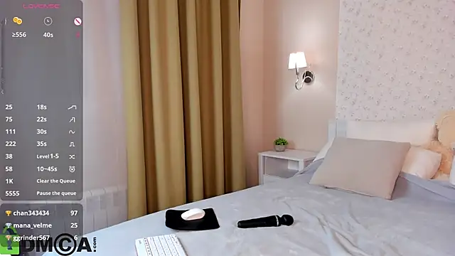 Jennifer_Wadee live