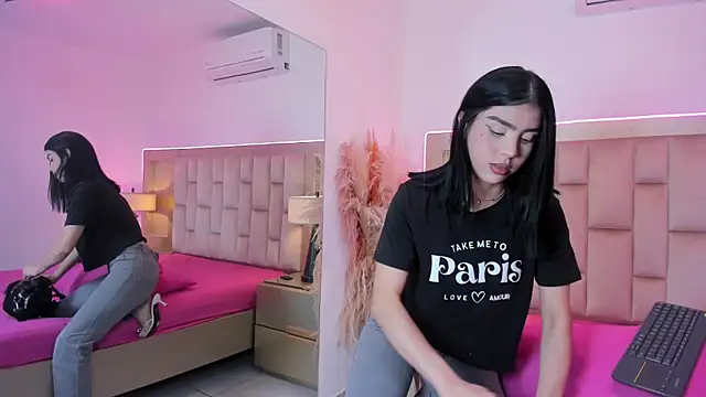 Miaa_Millerss live