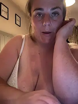 Bustygem_ live