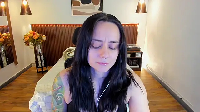 KatherineBond live