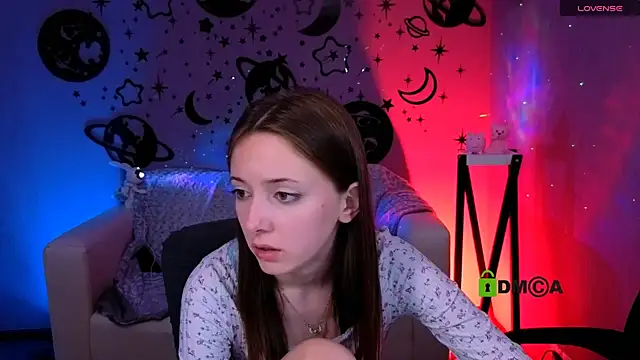playful_sophie live