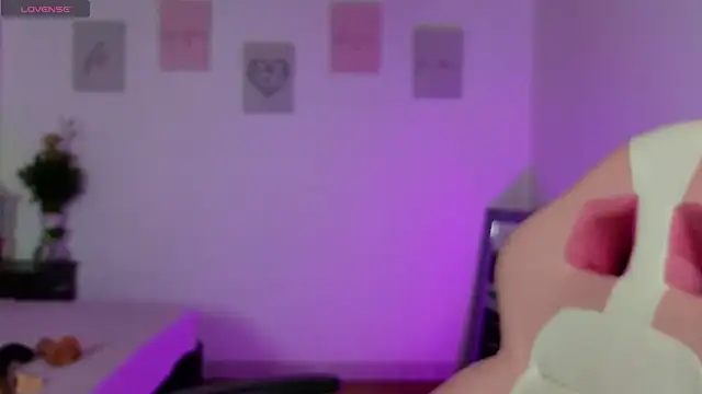 Queen_Nyxx live