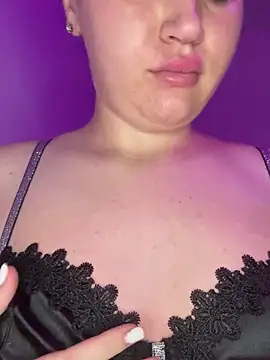 Ashleyy_Diamond live
