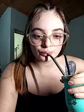 Emmacut live