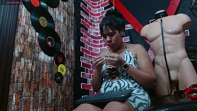 Dominatriz_Arlette live