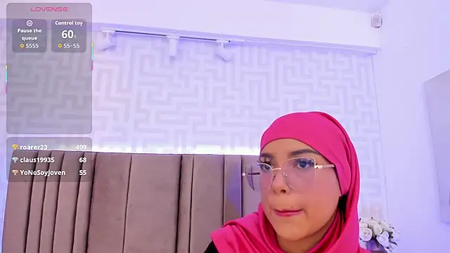 naishaa_ live
