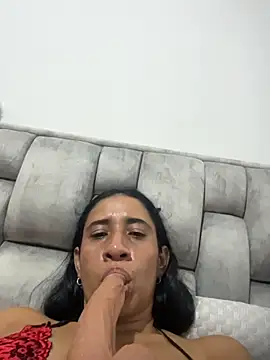 paolaqueenxx live