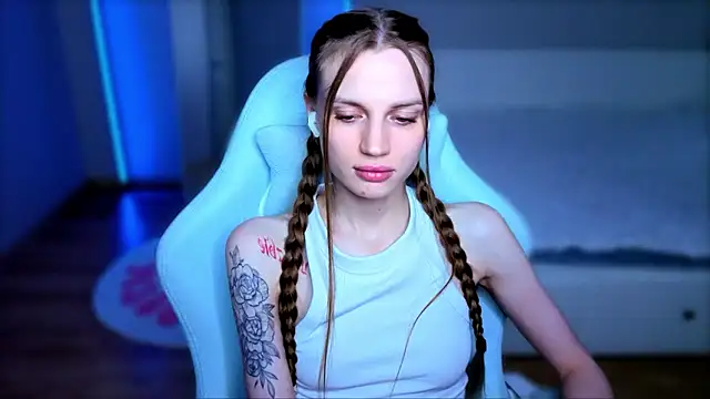 StellaLawless live