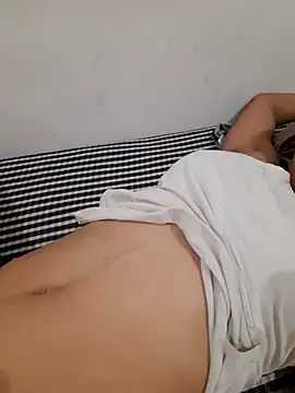 Meenakshi_rajput live