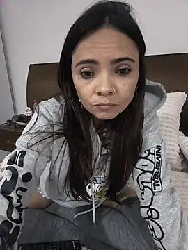 Cami_Konor live