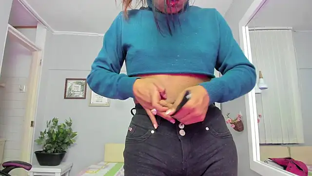 Nahomy_Collins_ live