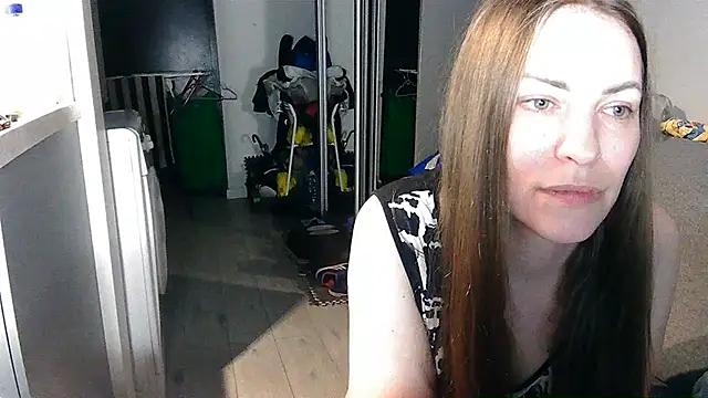 AnnaDiamond1 live
