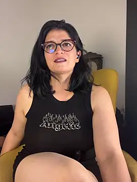 adriana71 live
