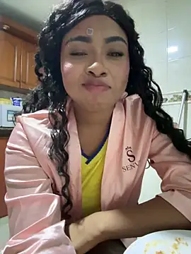 Kloe_rousse01 live