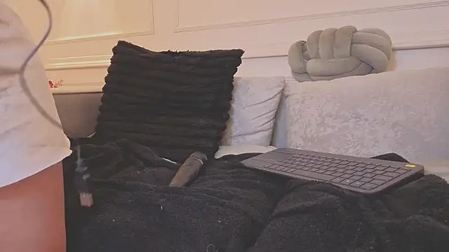 giigii_hadidd live