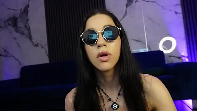 MiaVelvety live