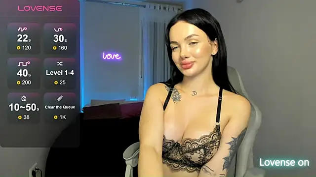 SelinaStorm live