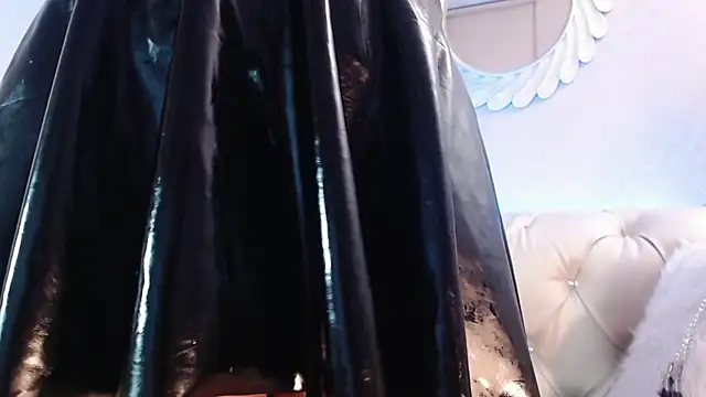 Barbie_Fox live