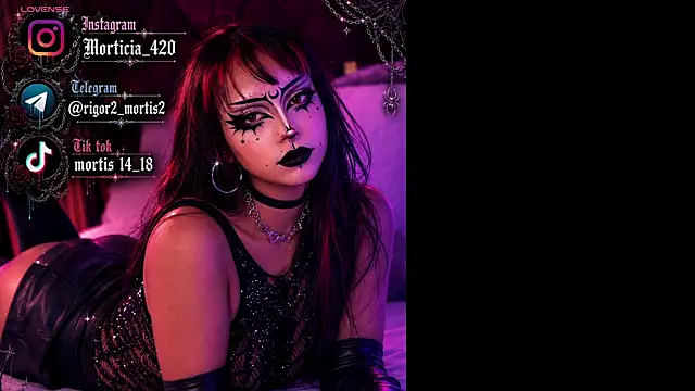 morticia_420 live