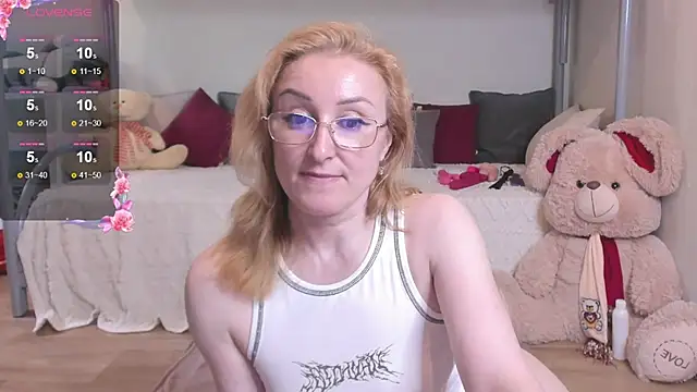 MadissonKiss live