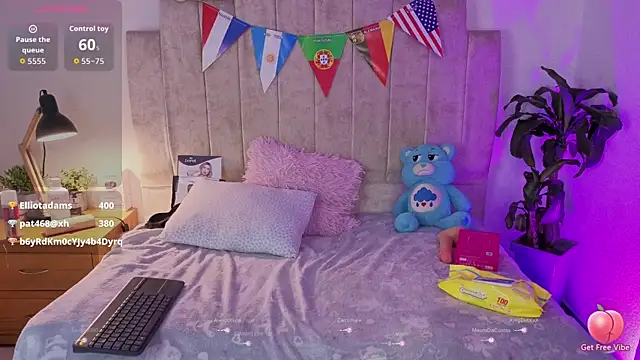 Emilly-hall live