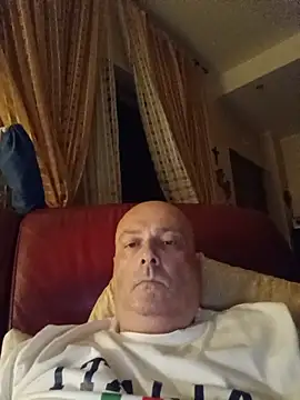 Alexis_Bull live