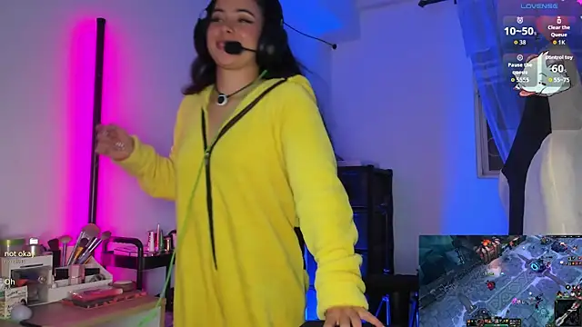 aishellyng20_ live