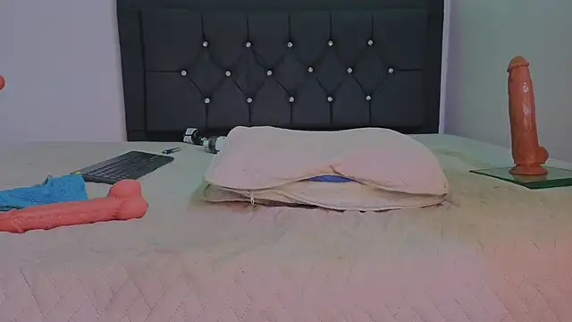 ass_naughty_20 live
