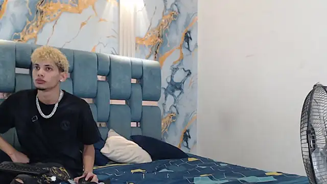 YOUNG_BOYS_HELL live