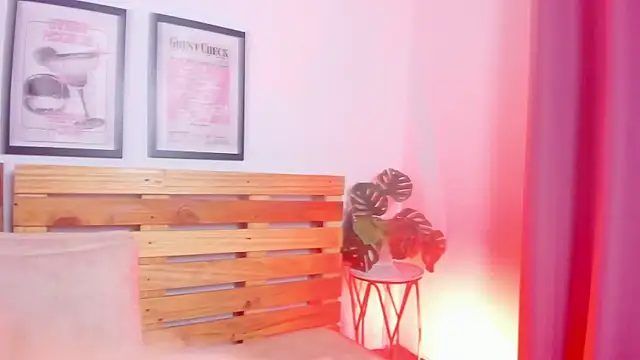 Peeachgirl live